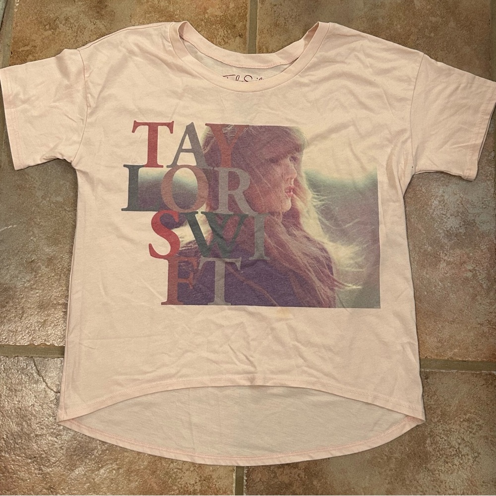 Taylor Swift T Shirt Women’s Size Small